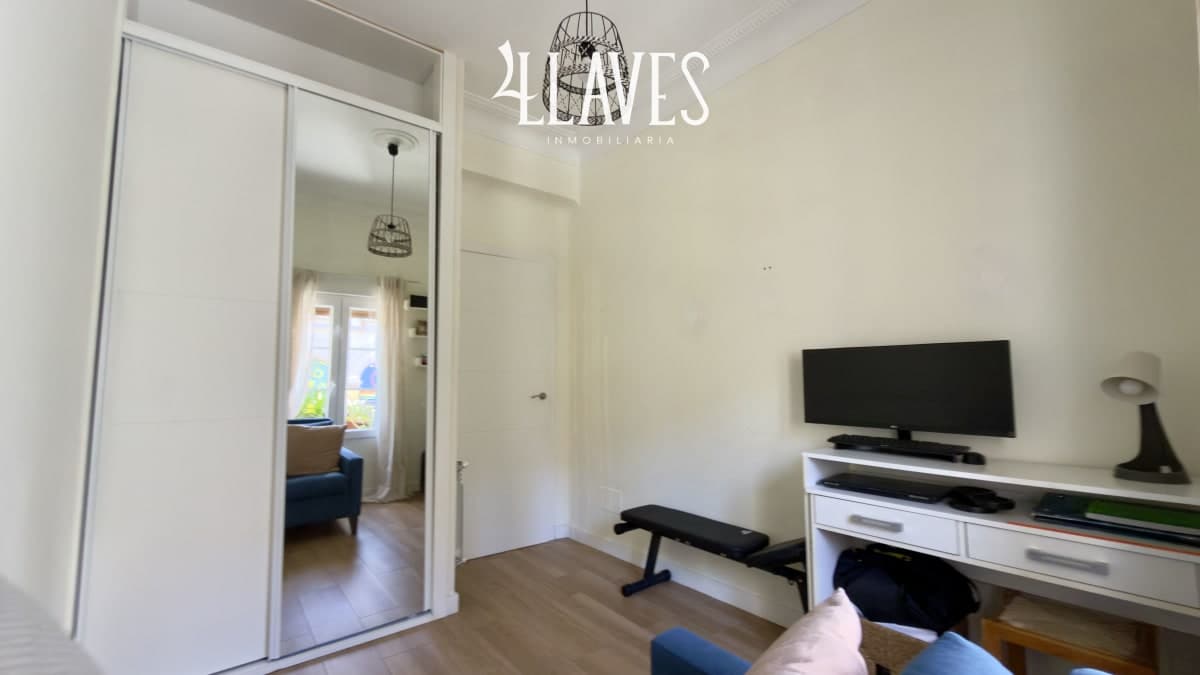 PISO EXTERIOR EN CALLE EMBAJADORES - Imagen 25