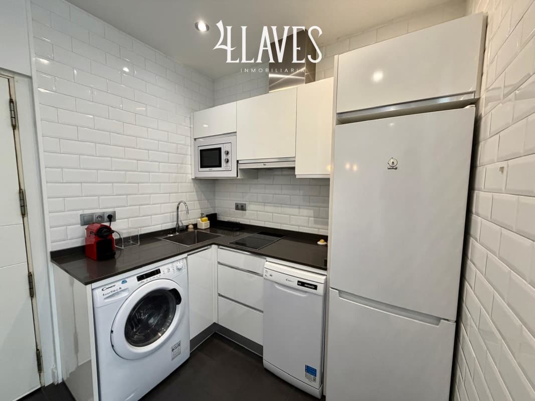 Acogedor Piso en ATOCHA, Antón Martin, Madrid - Imagen 2