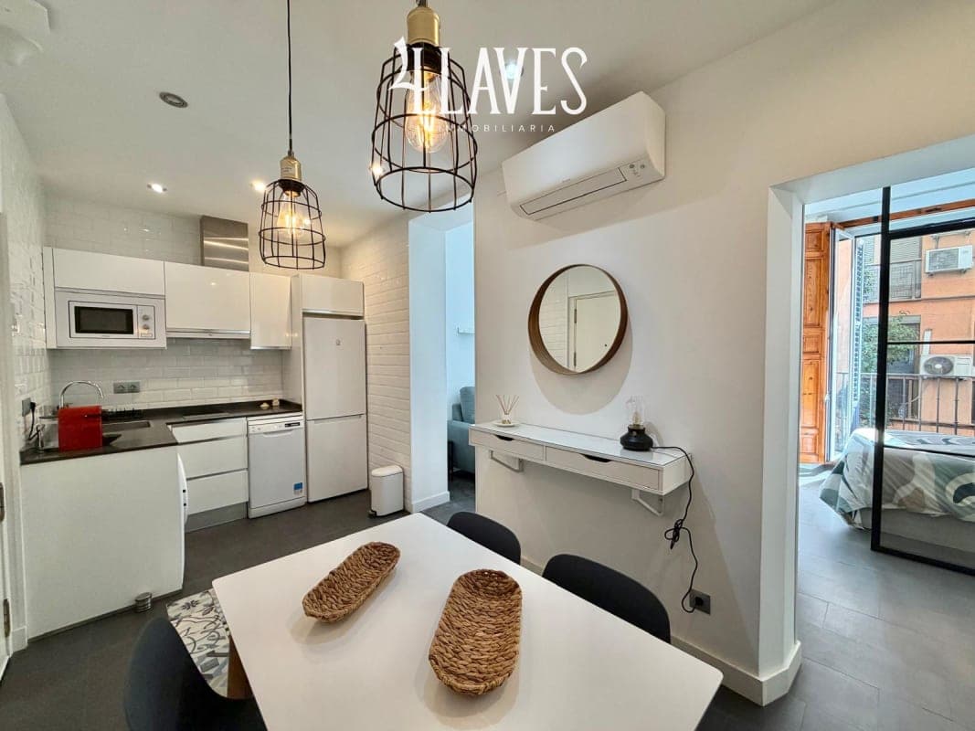 Acogedor Piso en ATOCHA, Antón Martin, Madrid - Imagen 3